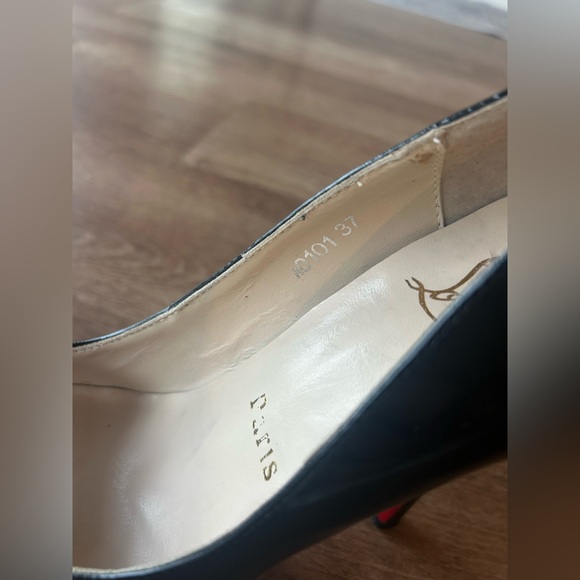 Red bottom heels - Picture 4 of 8